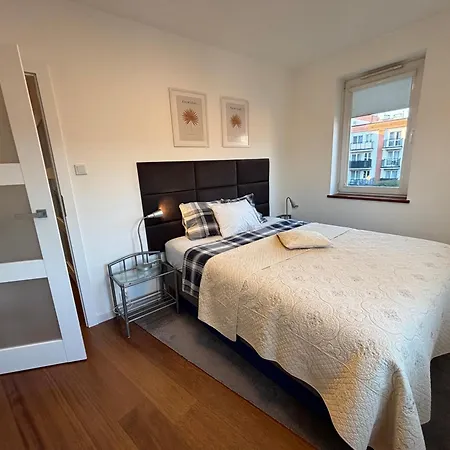 Apartament Wojskowa
