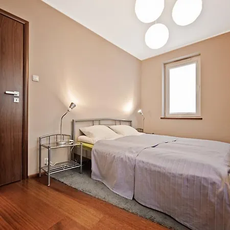 Apartament Wojskowa