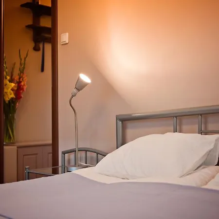 Apartament Wojskowa *